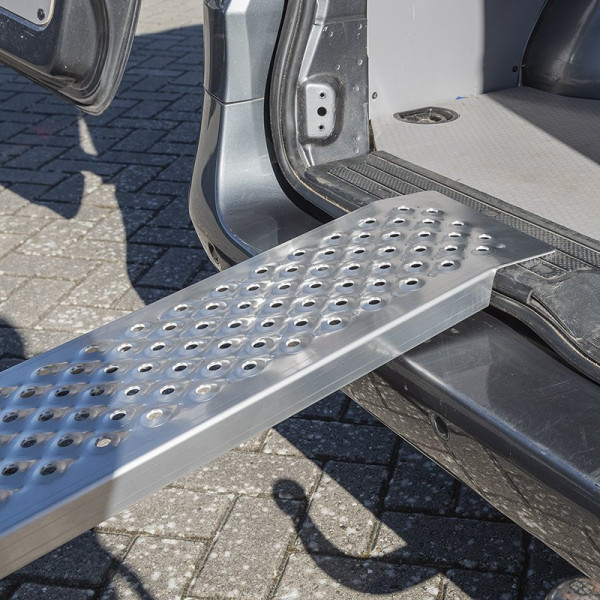 Rampe de chargement aluminium 150x21cm 200kg par pièce